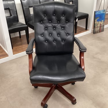 Boss Classic Black Office Chair