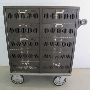 Rolling Industrial Locker Cabinet with 10 Lockers 