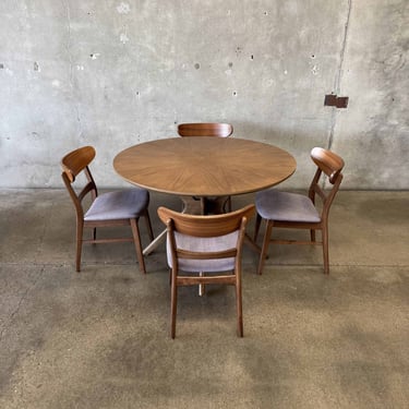 Mid Century Style Table and Chairs