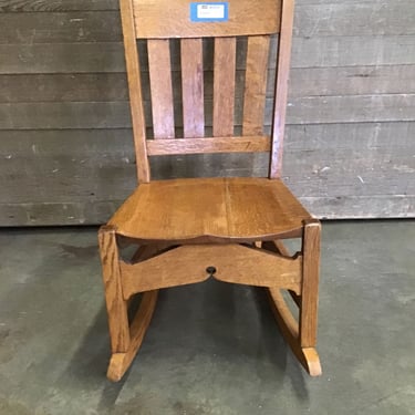 Antique Craftsman Oak Low-boy rocking chair (Tacoma)