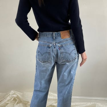 80s Levis jeans / vintage Levis 550 light wash faded high waisted red tab relaxed baggy fit Levis dad jeans | 30 x 28 