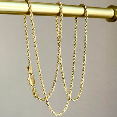 Versatile 14K Yellow Gold 1.5mm Rope Chain Necklace, 16.25 Inch 4g Vintage 