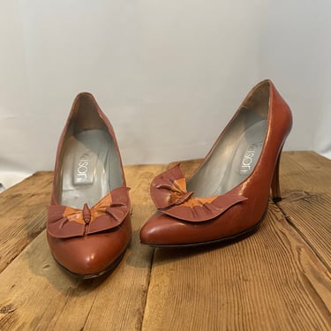 1970s Vintage Butterfly Bow Pumps Italian Leather Brown Caramel 7.5 