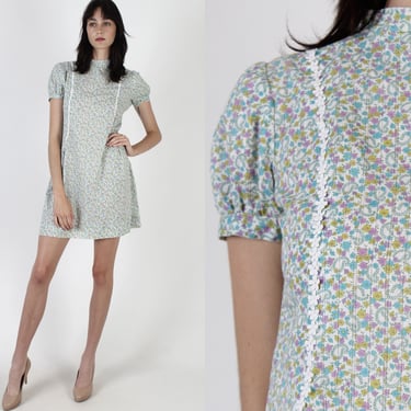 Colorful Floral Sixties Micro Mini Dress, Womens Shirt Trapeze Cut Dress, Vintage 1960s Mod Squad Go Go Short Dress 