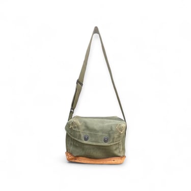 Olive Drab Vintage Bag, Canvas Shoulder Bag, 1940s 1950s