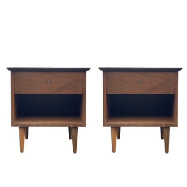 Free Shipping Within Continental US - Vintage Mid Century Modern End Table Set 