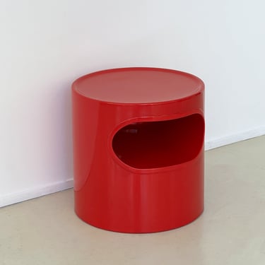 Giano-Giano-Vano Red Fiberglass Table by Emma Gismondi Schweinberger for Artemide