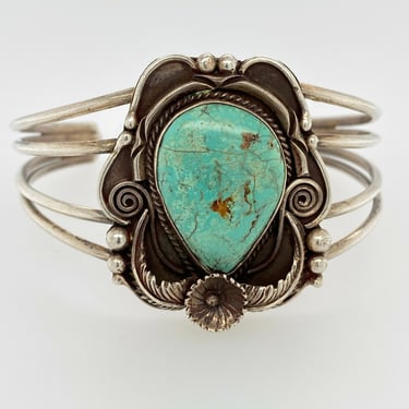 Vintage Navajo Lovely Green Turquoise Sterling Silver Cuff Bracelet Feather Swirls 