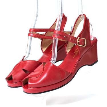 Vintage 1940s Style Shoes | 40s Inspired RE-MIX Red Leather Strappy Peep Toe Wedge Ankle Strap Sandals (US 9) 