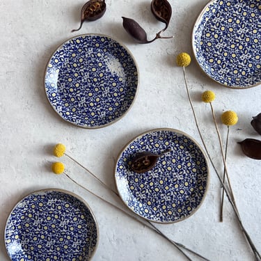 Floral stoneware plate set, set of four ceramic plates 
