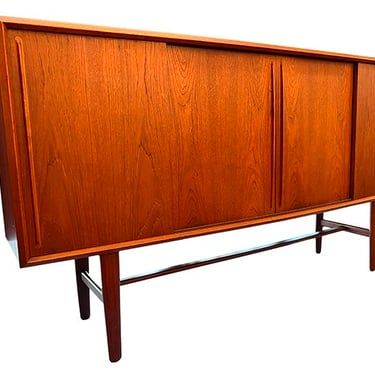 Arne Vodder bow front high sideboard