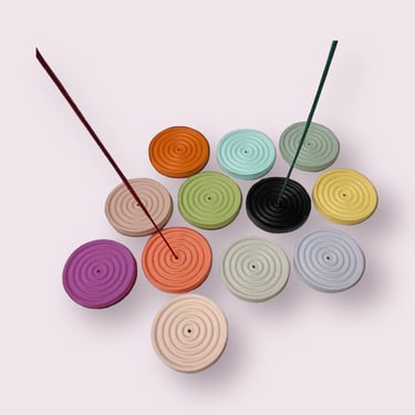 Colorful Concrete Round Mini Incense Holders: Gloss, Off White