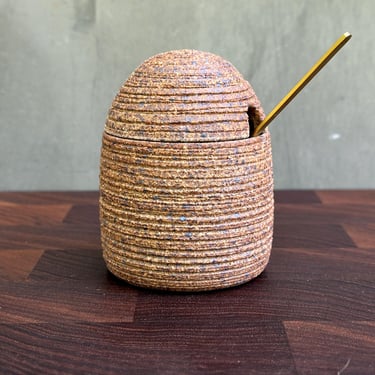 Ceramic Salt Cellar with Lid & Spoon Opening- Carved 