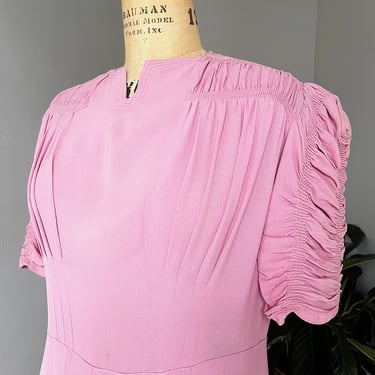 1940s Pink Rayon Crepe  Ruched Detail Day  Dress 38 