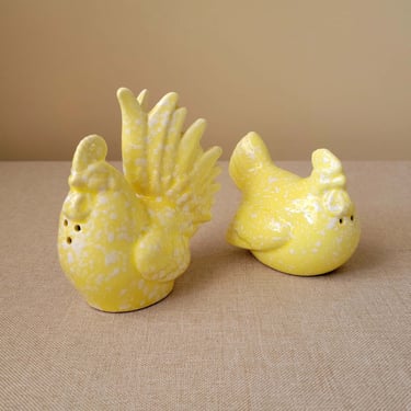 Yellow Rooster/Hen salt & pepper shakers Ceramic Chicken shakers Farmhouse kitchen decor Collectible figurines Bird lovers 