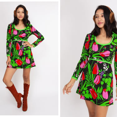 Vintage 1960s 60s Psychedelic Technicolor Green Floral Print Long Sleeve Scooped Neckline Mini Dress 