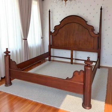 Victorian Style King Bed by Lexington Vestiges - Vintage Mahogany Wood, Elegant Curves, Tall Posts, Carved Finials, Romantic French Style 