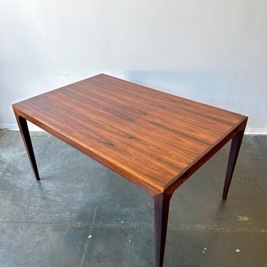 Danish mcm Rosewood Dining Table by Poul Hundevad and Kai Winding for Hundevad & Co., 1950s 