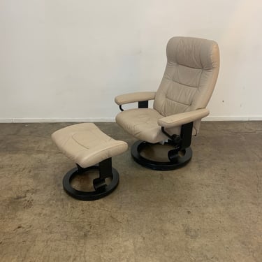 Gardner Leaver for Steelcase black leather chair | Vintage On