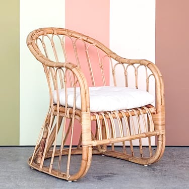 Cute Coastal Rattan Arm Chair