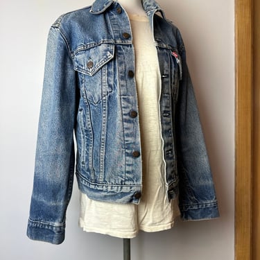 Vintage Levi’s denim jacket naturally worn whiskers distressed trucker 1970’s-80’s levi 501  button down/ Unisex size Sm/Med~ chest  36”-38” 