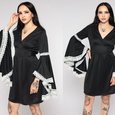 Angel Sleeve Dress 70s Mini Dress Black Babydoll Bohemian Gothic Lace Empire Waist Mod V Neck Witchy 1970s Vintage Boho MiniDress Medium 