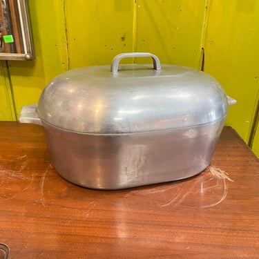 Vintage Wagner Ware Magnalite Dutch Oven 4267-P