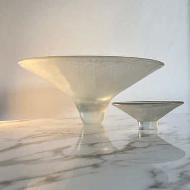 Pair of Silvestri Scavo glass bowls 