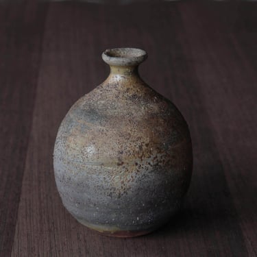 Vintage Bizen Sake Bottle | Unglazed Japanese Pottery 900 