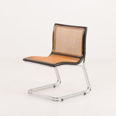 Italian cantilever chair with Vienna Straw, 1970s. 