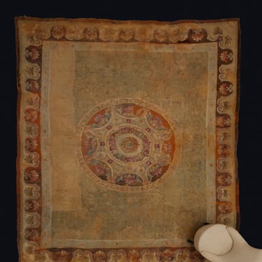 Large Late 18th Century Aubusson Medallion Carpet with Floral Motif Border .............. (11'4'' x 13'7'')