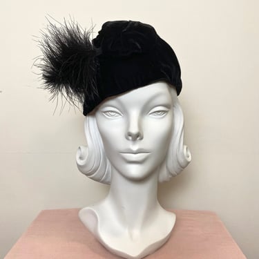 Vintage 1950s 1940s Black Velvet Hat with Feather Toque Black 