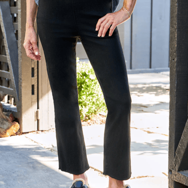 Frank & Eileen | Killian Illusion Crop Flare Pull-On Jean | Italian Dream Denim