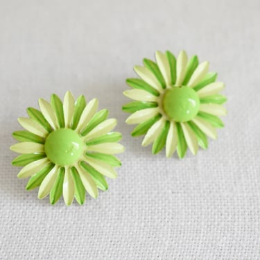 1960s Lime Green Enamel Flower Clip Earrings 