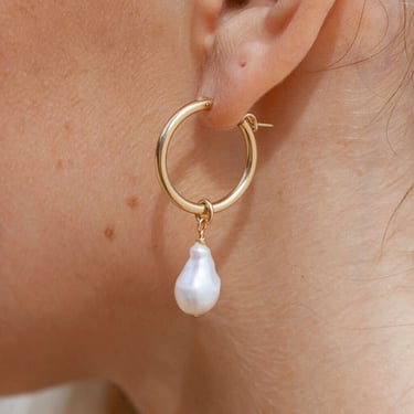 Baroque Pearl Hoop Earrings,Gold Pearl Earrings,Gold Hoop Earrings,White Pearl Hoop Earring,Gold Filled Earring,Hawaii Hoop,Hawaii Jewelry 