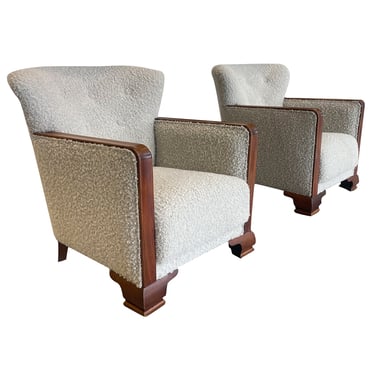 Pair of 1950s Danish Art Deco Beech Wood Club Chairs in Oyster White Bouclé