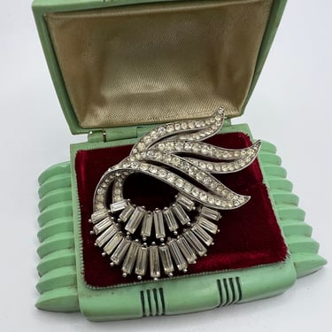 vintage 1950s TRIFARI crystal rhinestone brooch 