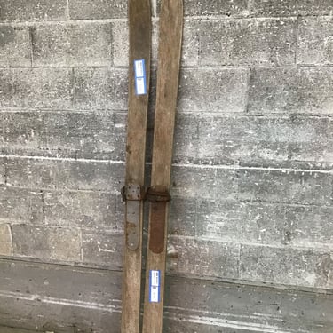 Vintage Wood Skis for the Chalet (Seattle)