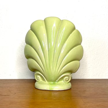 Vintage Pastel Green Scallop Seashell Flower Vase 