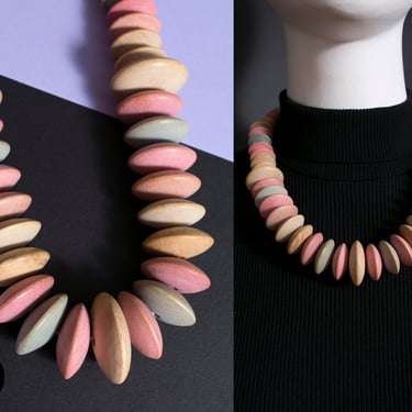 Stylish Vintage 80s Natural Pastel Wood Beaded Chunky Statement Necklace 