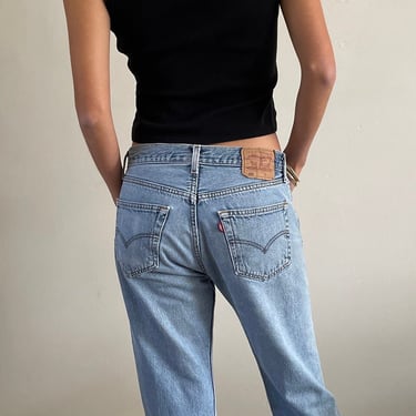 31 Levis 501 vintage faded jeans / vintage light wash soft faded worn in frayed high waisted button fly boyfriend Levis 501 jeans USA | 31 