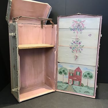 Pretty in Pink Steamer Trunk (Seattle)