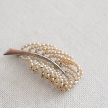 1940s Fine Faux Pearl Feather Brooch 