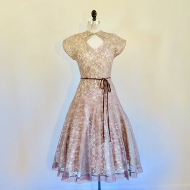 1950's Fawn Brown Lace Illusion Fit and Flare Party Dress Short Sleeves Full Skirt Rockabilly Swing Cocktail Formal 32