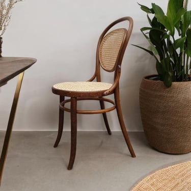 Thonet Mundus No. 15 chairs, bentwood cafe bistro dining chairs, Vienna coffee house chair, kitchen chair 