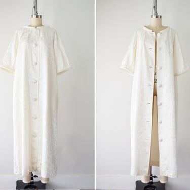 60s White Brocade Duster Lg / Pearl White Duster / Floral Duster / Short Sleeve Duster / White Housecoat / White Maxi Dress /White Overdress 
