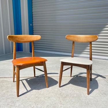 1960s Mid Century Modern Maple Side Chairs - Set of 2 