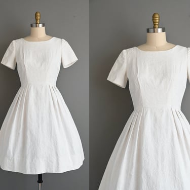 1950s vintage dress | White Textured Floral Cotton Dress | Small Medium | 