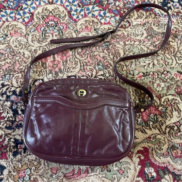 Vintage ‘80s Etienne Aigner shoulder bag | cordovan leather purse, classic handbag with horseshoe logo 