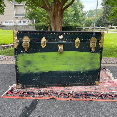 Military trunk 